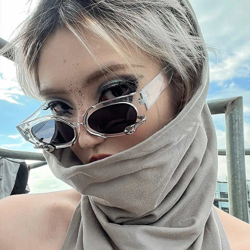 1pc Retro Small Frame Three-Dimensional Snake Y2k Spicy Girl Personality Street Photo Trend Men And Women'S Sunglasses Shades