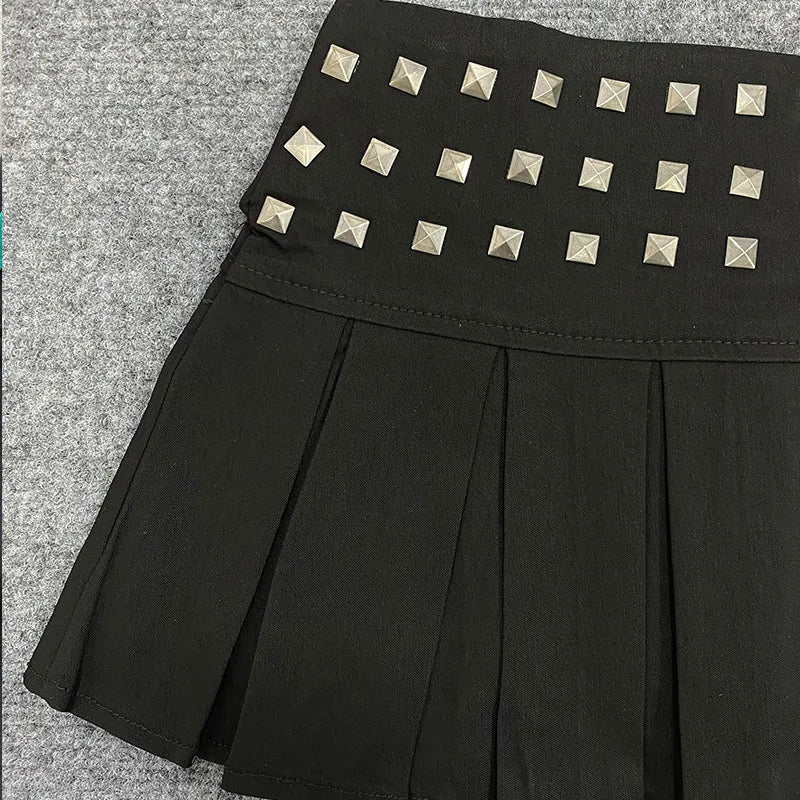 Y2K Sexy Women Clothes Vintage Harajuku Punk Rivet Pleated Skirts Hottie Skirt Summer New Street Gothic Solid E-girl Mini Skirt