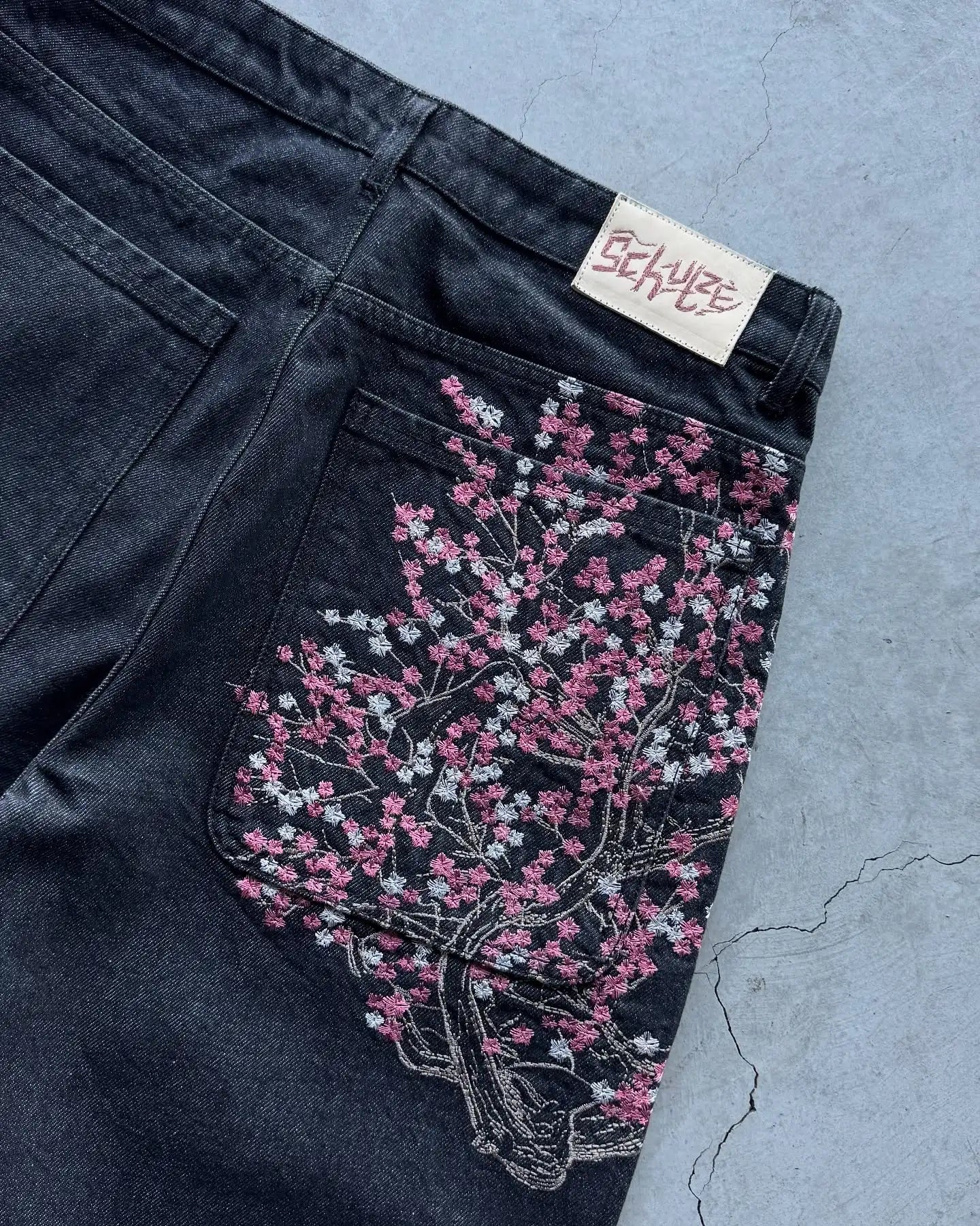 Fashion Cherry Blossom Pocket Embroidery Jeans Shorts Men Women Retro Baggy Black Denim Short Y2k Jorts Hip Hop Streetwear Pants