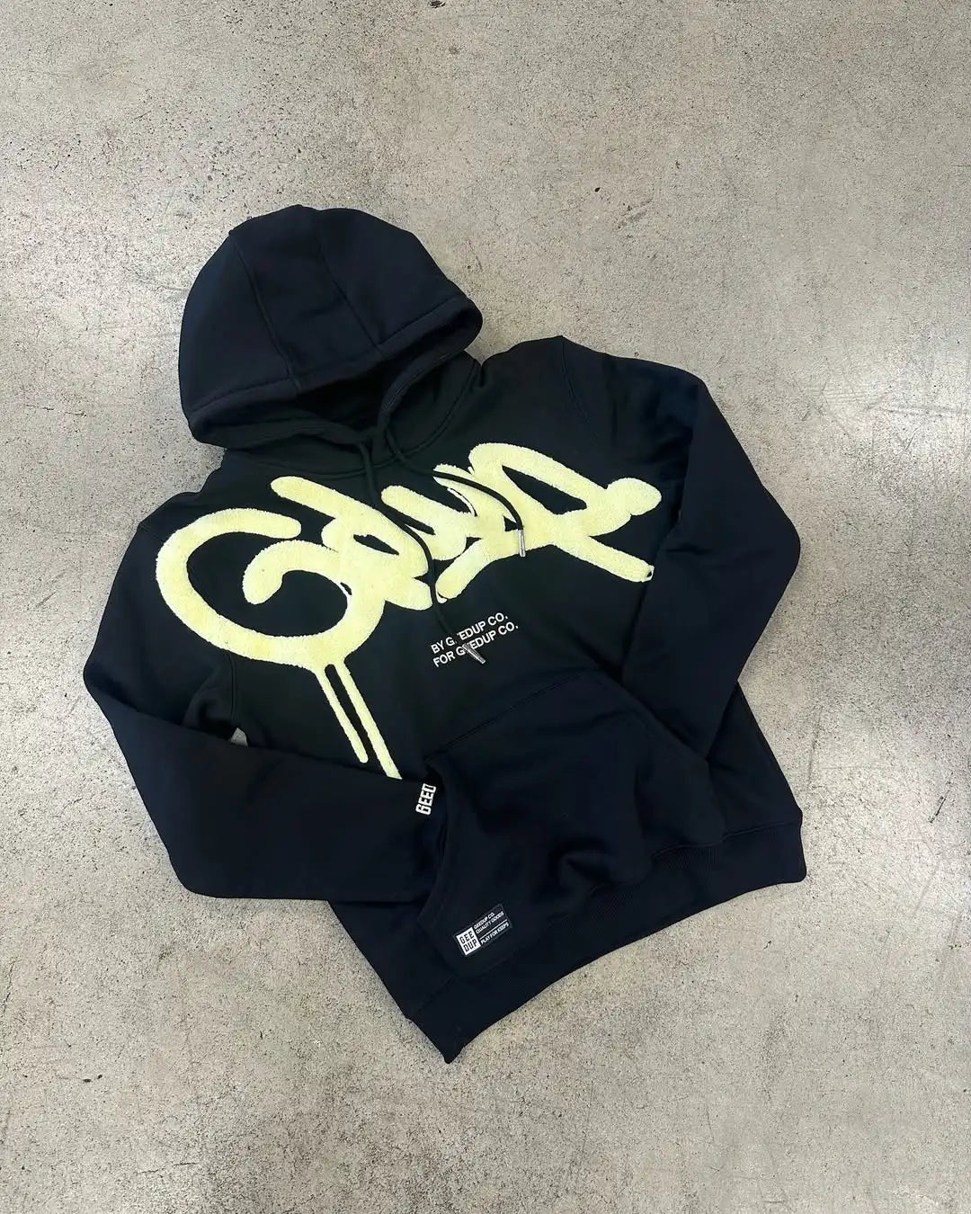 Y2K Style Hoodie with Pearl Details, Gothic Letter Print Zip-Up Hooded Sweatshirt