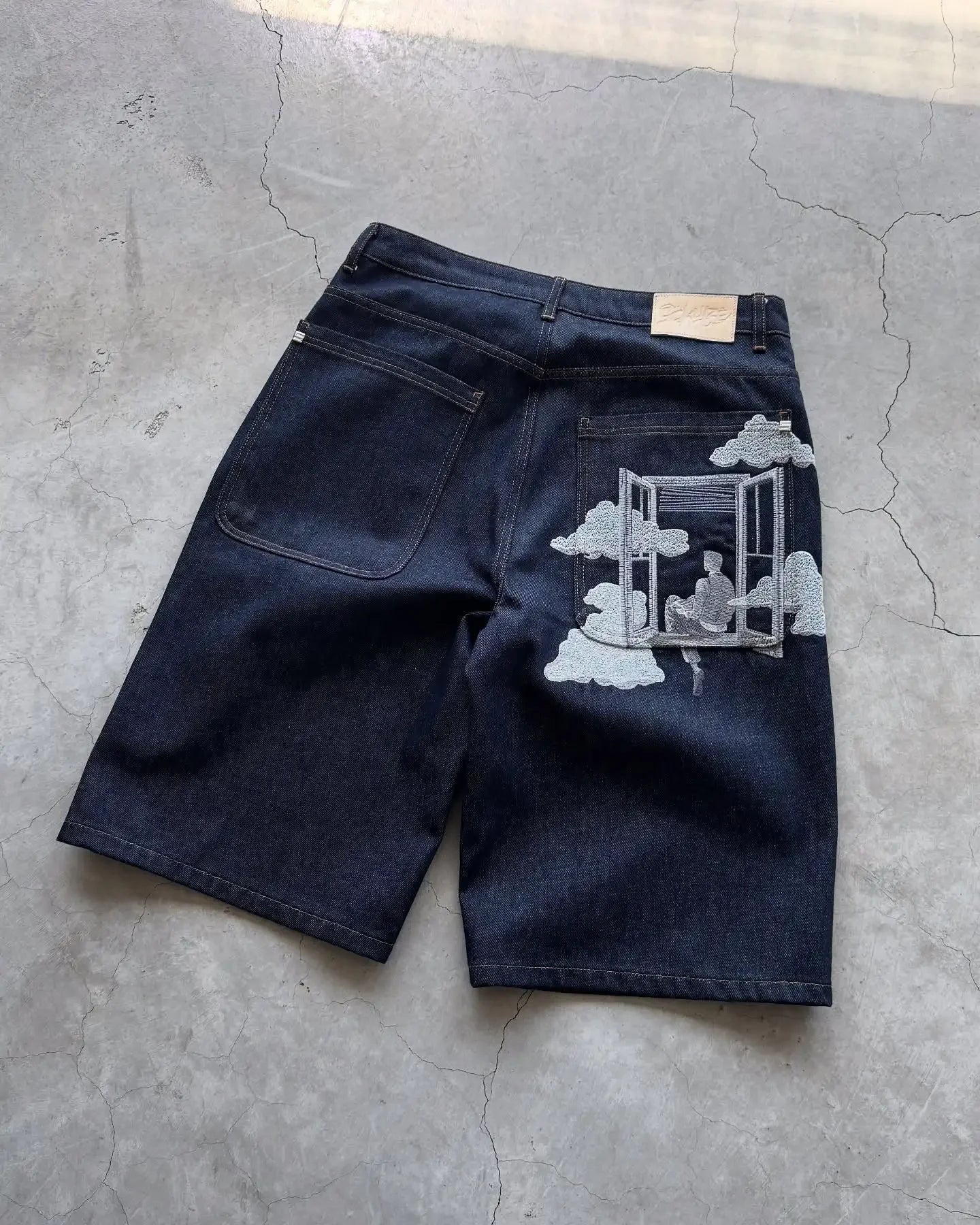 Fashion Cherry Blossom Pocket Embroidery Jeans Shorts Men Women Retro Baggy Black Denim Short Y2k Jorts Hip Hop Streetwear Pants